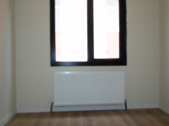 Güngören Güneştepe'de 2,Kat Sıfır Çift Balkonlu 2+1 Köşe Daire 85 m2