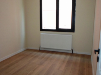 Güngören Güneştepe'de 2,Kat Sıfır Çift Balkonlu 2+1 Köşe Daire 85 m2