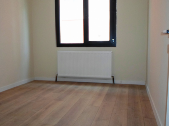 Güngören Güneştepe'de 2,Kat Sıfır Çift Balkonlu 2+1 Köşe Daire 85 m2