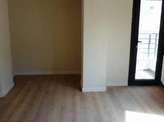 Güngören Güneştepe'de 2,Kat Sıfır Çift Balkonlu 2+1 Köşe Daire 85 m2