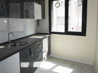 Güngören Güneştepe'de 2,Kat Sıfır Çift Balkonlu 2+1 Köşe Daire 85 m2