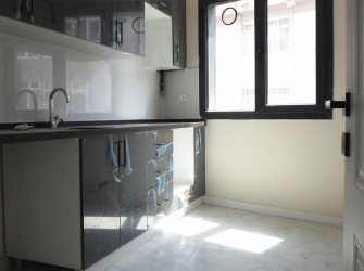 Güngören Güneştepe'de 2,Kat Sıfır Çift Balkonlu 2+1 Köşe Daire 85 m2