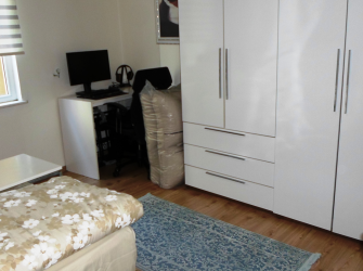 Bahçelievler'de 1,Kat Kredili 15 Yıllık 3+1 Tek Daireli 140 m2 Çift Balkonlu