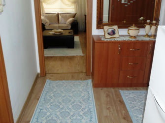 Bahçelievler'de 1,Kat Kredili 15 Yıllık 3+1 Tek Daireli 140 m2 Çift Balkonlu