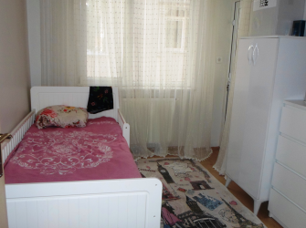 Bahçelievler Soğanlı Meydan 15 Yıllık 1,Kat Asansörlü 2+1Kredili 85 m2