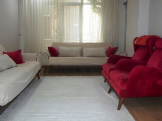 Bahçelievler Soğanlı Meydan 15 Yıllık 1,Kat Asansörlü 2+1Kredili 85 m2