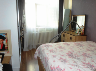 Bahçelievler Camlıkahve 2,Kat Asansörlü 3+1Kredili 140 m2 Balkonlu 