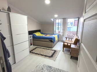 Bağcılar Güneşli'de Alt Kat 2+1 Üst Kat 2+1 İki Ayrı Kiracılı 160 m2 Dubleks