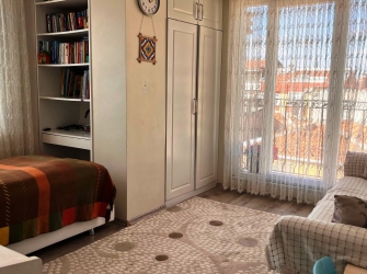 Bahçelievler Soğanlı Meydan 2+1 Asansörlü 8 Yıllık  100 m2 Dubleks