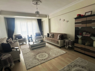 Güngören Güneştepe 14 Yıllık Bina 2,Kat Kredili 100 m2 Geniş 2+1 Daire
