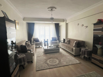 Güngören Güneştepe 14 Yıllık Bina 2,Kat Kredili 100 m2 Geniş 2+1 Daire