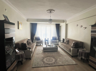 Güngören Güneştepe 14 Yıllık Bina 2,Kat Kredili 100 m2 Geniş 2+1 Daire