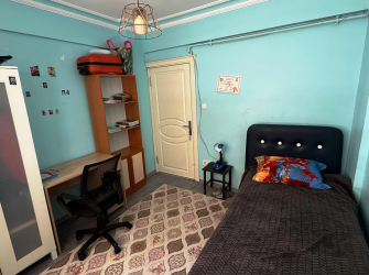 Güngören İnönü Cd'sinde 1,Kat Ön Cephe 3+1 Kredili 120 m2 Balkonlu