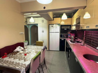 Güngören İnönü Cd'sinde 1,Kat Ön Cephe 3+1 Kredili 120 m2 Balkonlu