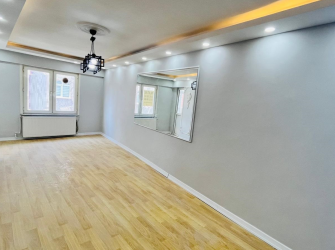 Bagcılar  Yıldıztepe'de 4,Kat Arsa Tapulu 3+1 İçi Yapılı 120 m2 Daire