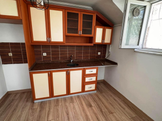 Güngören Güneştepe'de 1+1 Ön Cephe 70 m2 A.Mutfaklı Bahçe Katı