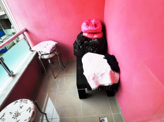 Güngören Tramvaya Yakın 1,Kat Asansörlü 3+1E.Banyolu 130 m2 İskanlı