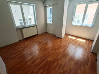 Güngören Güneştepe'de 1,Kat 2008 Yapımı 2+1 Kat Mülkiyetli 80 m2 Boş 