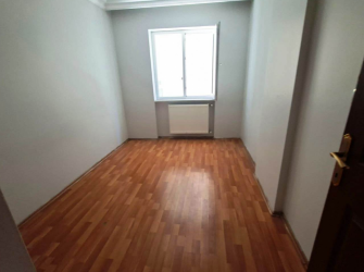 Güngören Güneştepe'de 1,Kat 2008 Yapımı 2+1 Kat Mülkiyetli 80 m2 Boş 