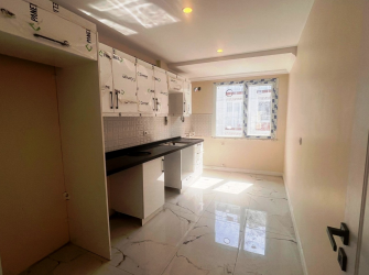 Güngören Güneştepe'de 4+2 Asansörlü 170 m2  Dubleks 3 Banyolu Teraslı