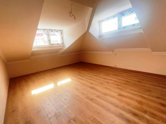Güngören Güneştepe'de 4+2 Asansörlü 170 m2  Dubleks 3 Banyolu Teraslı
