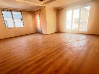 Güngören Güneştepe'de 4+2 Asansörlü 170 m2  Dubleks 3 Banyolu Teraslı