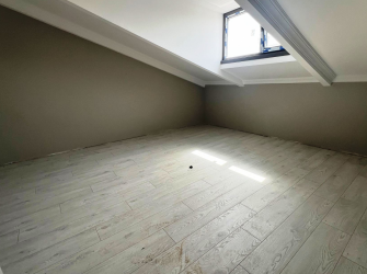 Güngören'de Alt Kat 2+1 Üst Kat 2+1 Ebeveyn Banyolu 200 m2 Dubleks