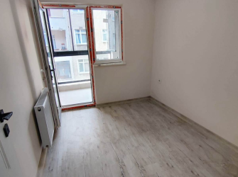 Bahçelievler Camlıkahve'de 4,Kat Asansörlü 2+1Kat Mülkiyetli 75 m2 