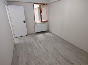 Bahçelievler Camlıkahve'de 4,Kat Asansörlü 2+1Kat Mülkiyetli 75 m2 