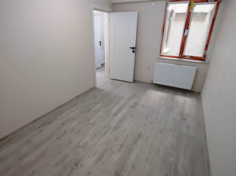 Bahçelievler Camlıkahve'de 4,Kat Asansörlü 2+1Kat Mülkiyetli 75 m2 