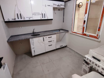 Bahçelievler Camlıkahve'de 4,Kat Asansörlü 2+1Kat Mülkiyetli 75 m2 