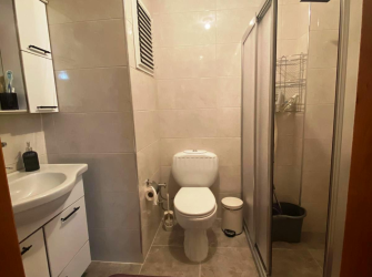 Bahçelievler Camlıkahve 2,Kat Asansörlü 3+1Kredili 140 m2 Balkonlu 