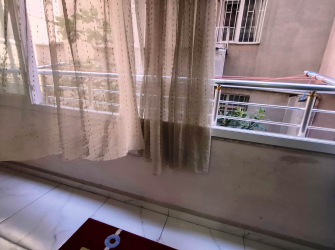 Güngören'de Tramvaya Yakın 2+1İçi Yapılı 100 m2 Balkonlu Yüksek Giriş