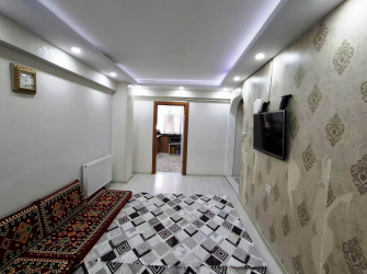 Güngören'de Tramvaya Yakın 2+1İçi Yapılı 100 m2 Balkonlu Yüksek Giriş