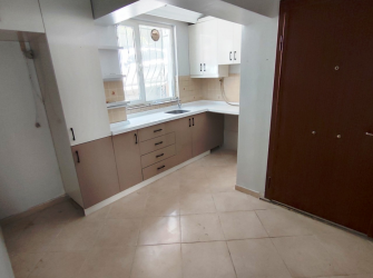 Güngören'de 18 Yıllık Bina Asansörlü 2+1 Geniş Bahçeli 90 m2 Bahçe Katı
