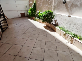 Güngören'de 18 Yıllık Bina Asansörlü 2+1 Geniş Bahçeli 90 m2 Bahçe Katı