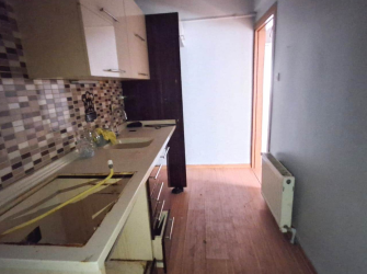Bahçelievler Camlıkahve'de 2,Kat Balkonlu 3+1 Köşe 120 m2 Daire