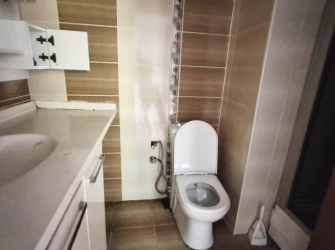 Bahçelievler Camlıkahve'de 2,Kat Balkonlu 3+1 Köşe 120 m2 Daire