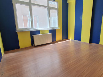 Bahçelievler Camlıkahve'de 2,Kat Balkonlu 3+1 Köşe 120 m2 Daire