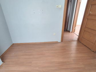 Bahçelievler Camlıkahve'de 2,Kat Balkonlu 3+1 Köşe 120 m2 Daire