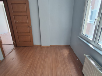 Bahçelievler Camlıkahve'de 2,Kat Balkonlu 3+1 Köşe 120 m2 Daire