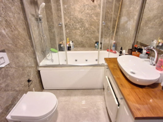 Bahçelievler'de Migrosa Yakın 3,Kat İskanlı 2+1 İçi Yapılı 85 m2 Masrafsız