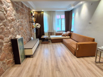 Bahçelievler'de Migrosa Yakın 3,Kat İskanlı 2+1 İçi Yapılı 85 m2 Masrafsız