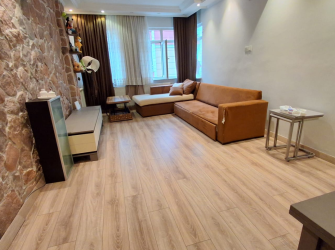 Bahçelievler'de Migrosa Yakın 3,Kat İskanlı 2+1 İçi Yapılı 85 m2 Masrafsız