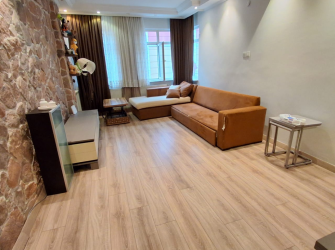 Bahçelievler'de Migrosa Yakın 3,Kat İskanlı 2+1 İçi Yapılı 85 m2 Masrafsız