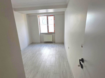 Güngören Merkez'de 180 m2 Alt Kat 2+1 Üst Kat 2+1 Asansörlü  Dubleks