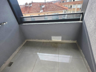 Güngören Merkez'de 180 m2 Alt Kat 2+1 Üst Kat 2+1 Asansörlü  Dubleks