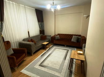 Güngören İnönü Cd'sinde 5,Kat Kredili 2+1 Köşe  90 m2 Balkonlu