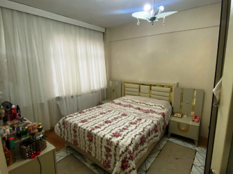 Güngören İnönü Cd'sinde 5,Kat Kredili 2+1 Köşe  90 m2 Balkonlu