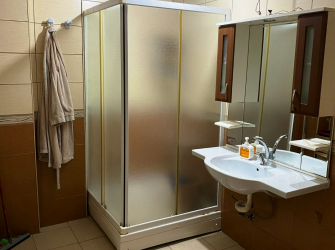 Güngören İnönü Cd'sinde 5,Kat Kredili 2+1 Köşe  90 m2 Balkonlu